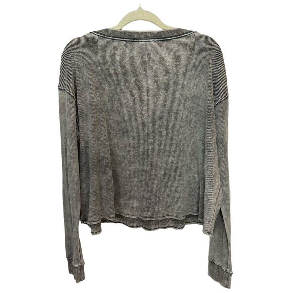Victoria's Secret Pink Waffle Knit Top Tee Medium Taupe Gray Cropped Long Sleeve - Picture 3 of 8
